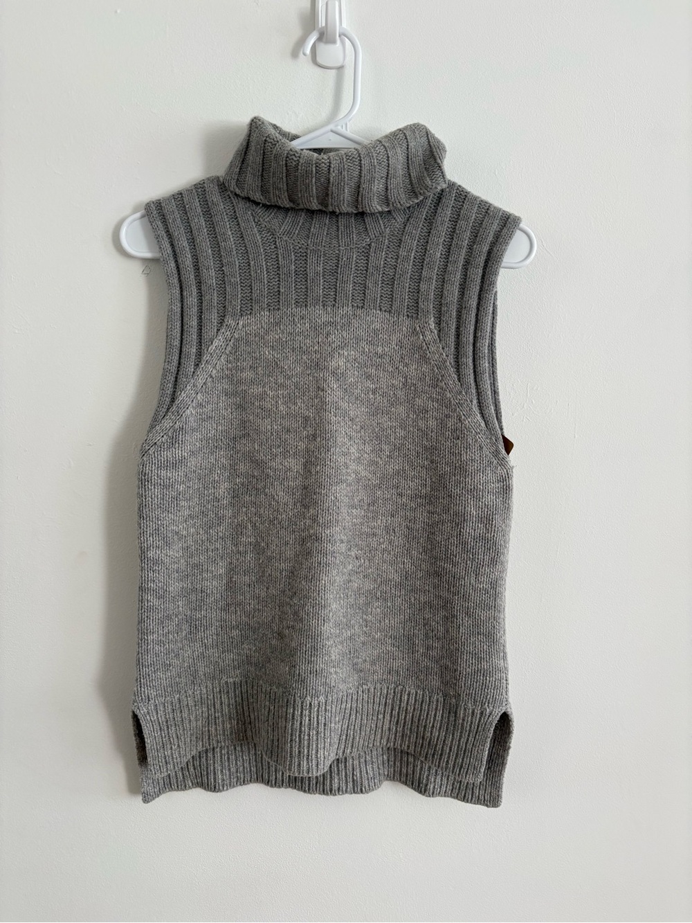 Armani Exchange 100% Wool Sleeveless Turtleneck Sweater Gray Size Medium